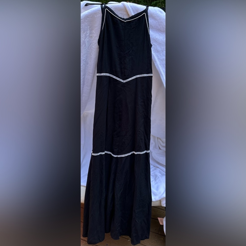 EUC- O'NEILL Sundress Maxi white Trim Spaghetti Strap Back Button Black size S